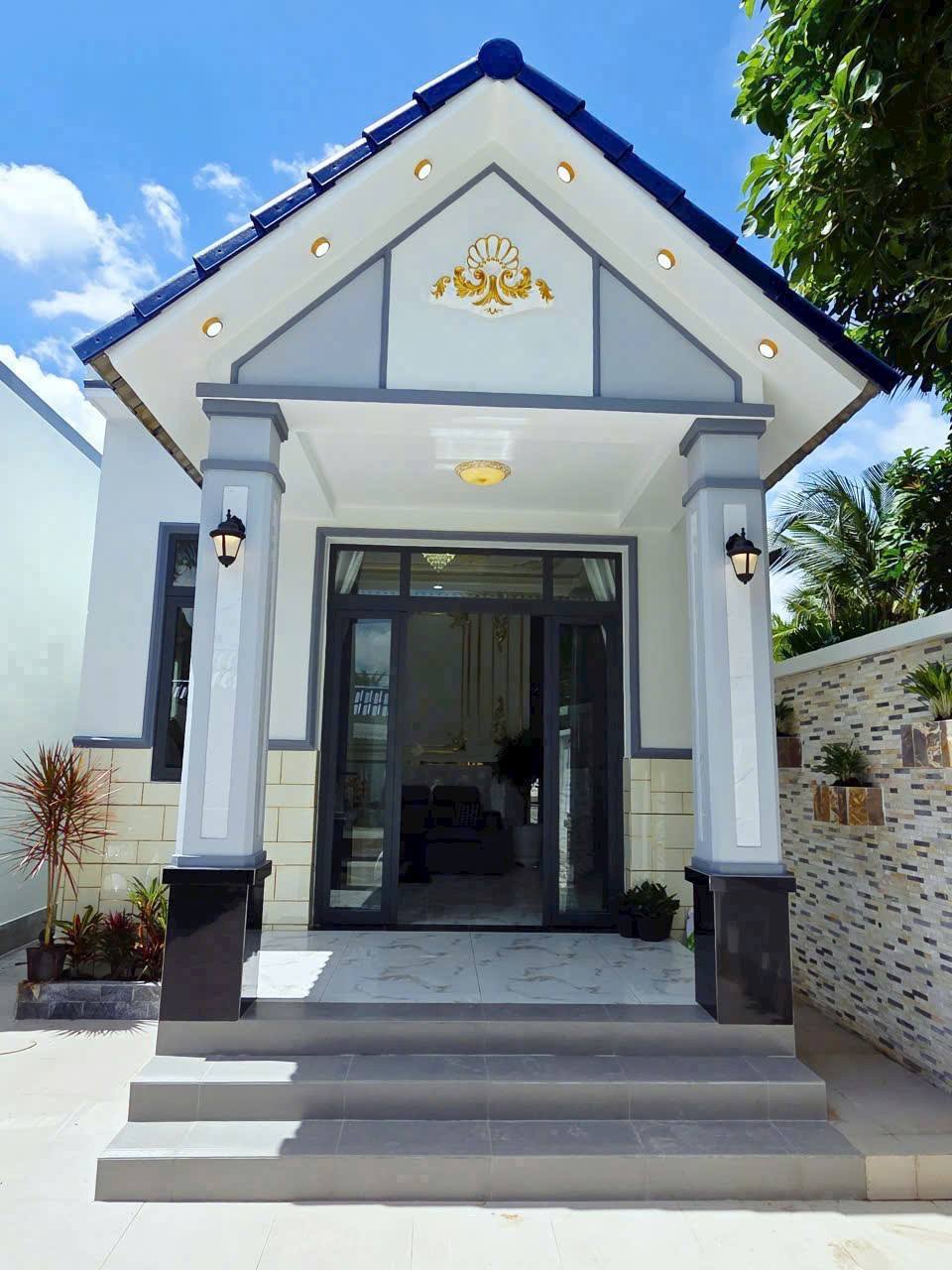 Biệt thự mini 200m2 mặt tiền lộ Triền Đồng, Bến Tre - Giá 2.45 tỷ chốt