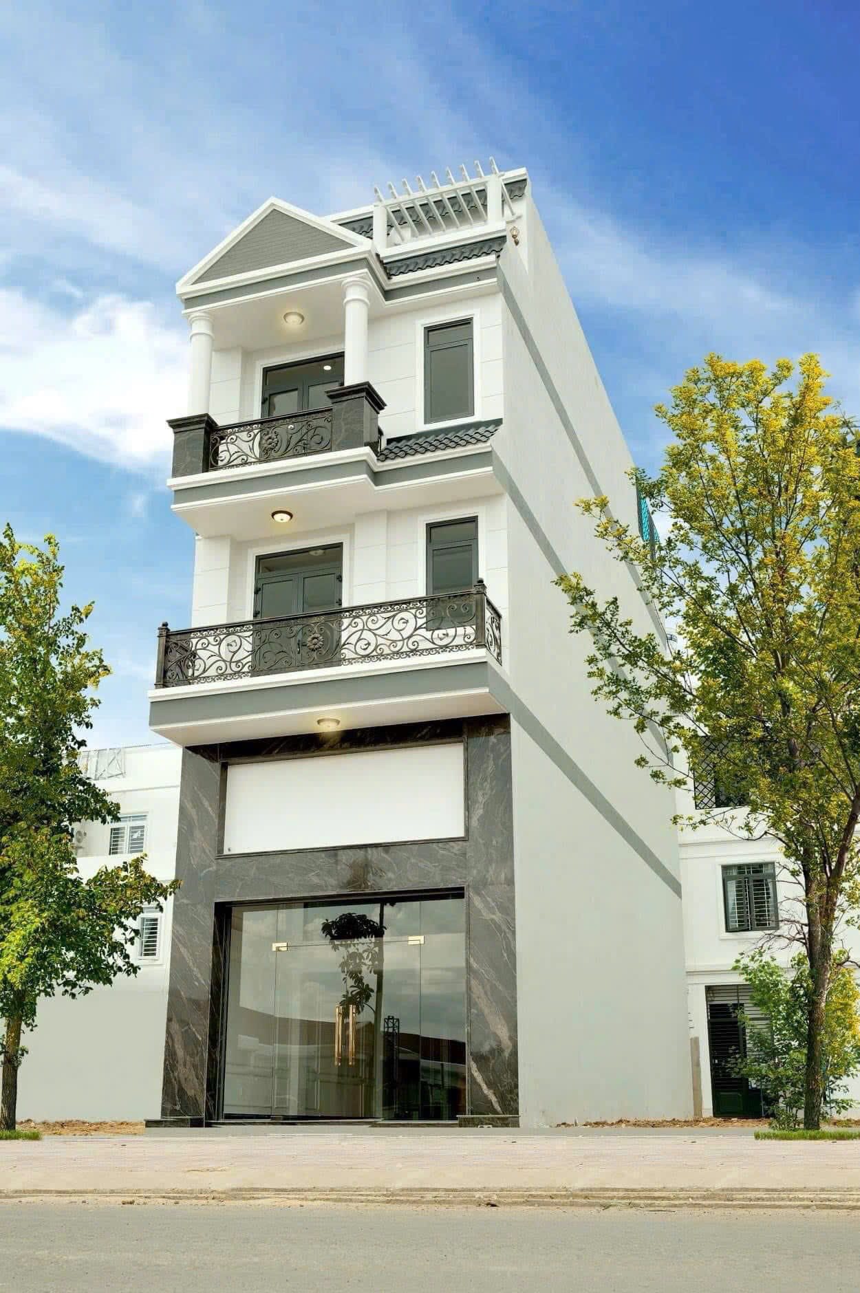 Cho thuê nhà mặt tiền kinh doanh đường Hoàng Hoa Thám, Thủ Dầu Một, Bình Dương