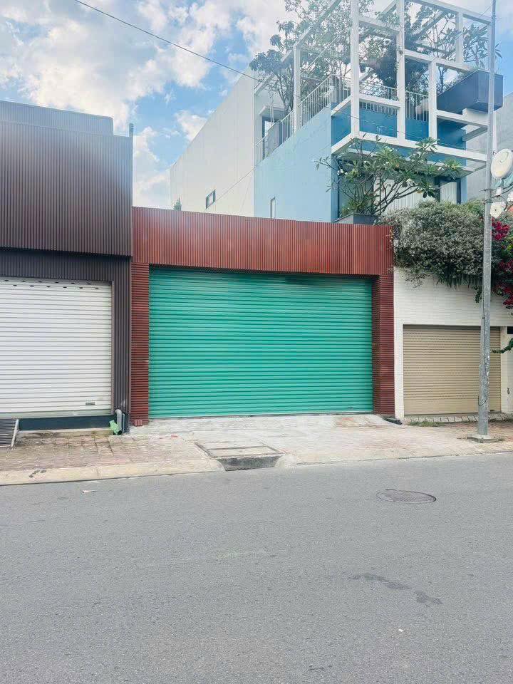 Mặt bằng siêu xinh, mới 100% ngay vòng xoay Hiệp Thành 3, thuê ngay kẻo lỡ