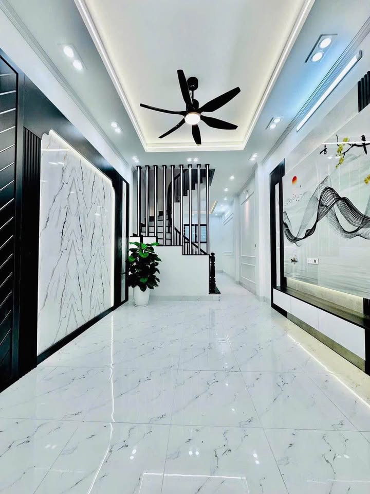 Nhà 4 tầng Xuân La, Tây Hồ, kinh doanh tốt, sẵn nội thất