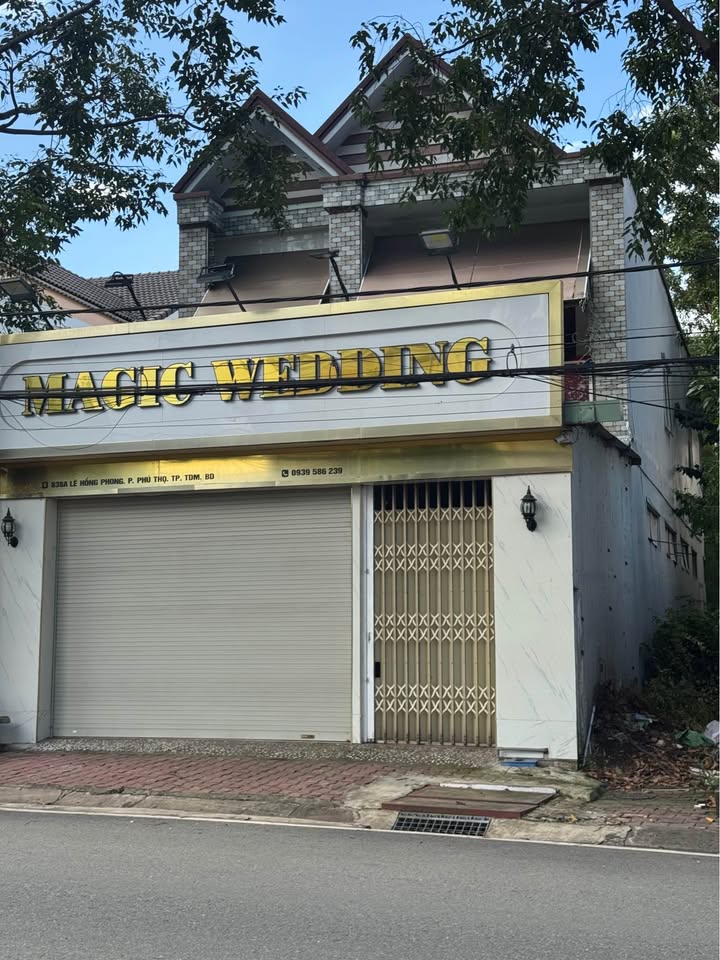 Bán nhà mặt tiền Lê Hồng Phong, nội thất cao cấp, trung tâm Thủ Dầu Một