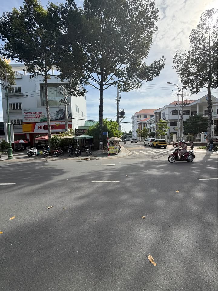 Bán nhà góc đường Lý Thường Kiệt và Nguyễn Quang Diêu, Phường 1, Đồng Tháp