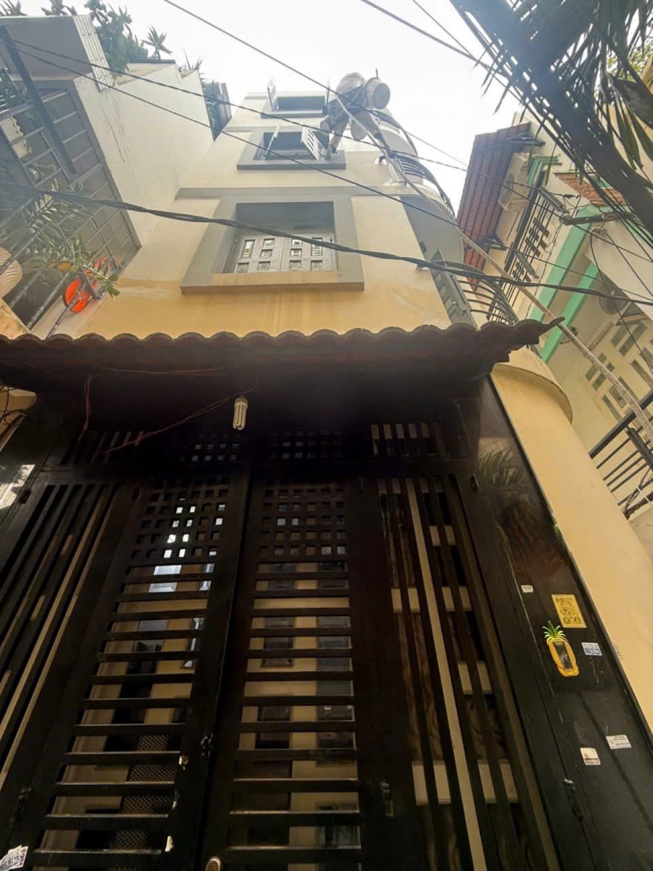 Ngôi nhà xưa trên con hẻm Nguyễn Văn Cừ, Quận 1