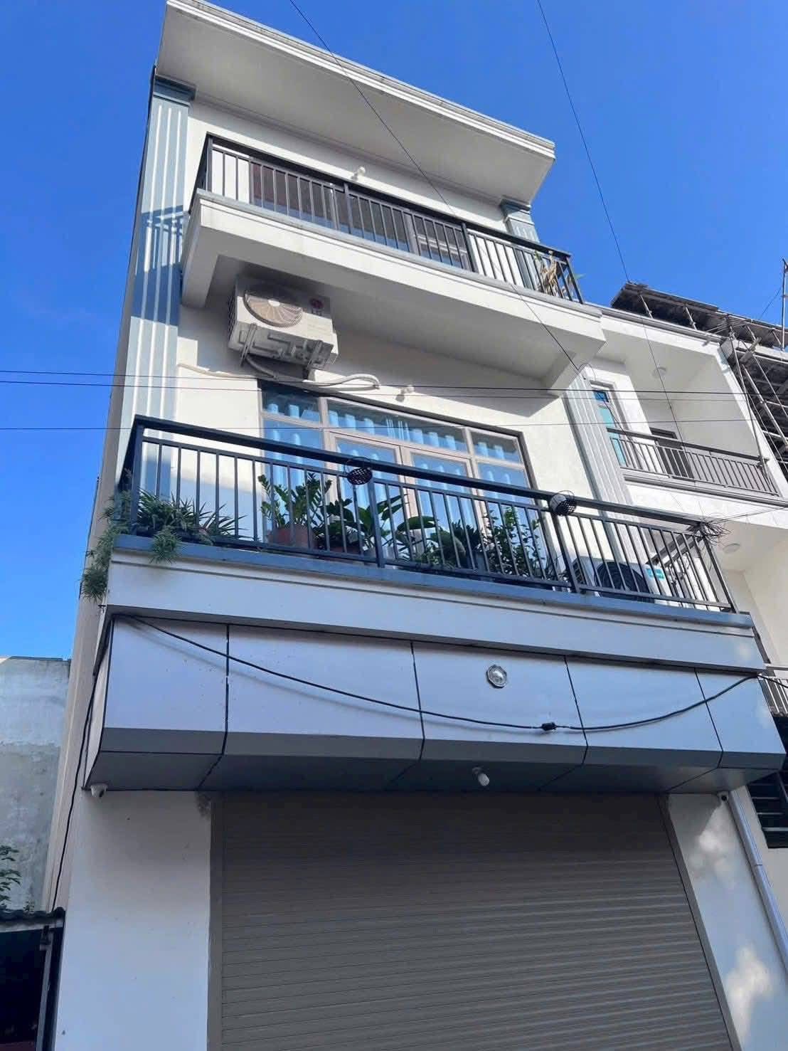 Siêu phẩm nhà 3 tầng mới tinh, ngõ ô tô tránh, khu Đại Phúc chỉ hơn 5 tỷ