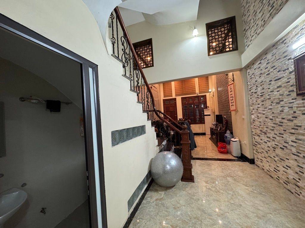 Nhà 6 tầng mặt tiền 4m, ngõ thông ô tô, kinh doanh online, Thanh Xuân, giá chỉ 16 tỷ