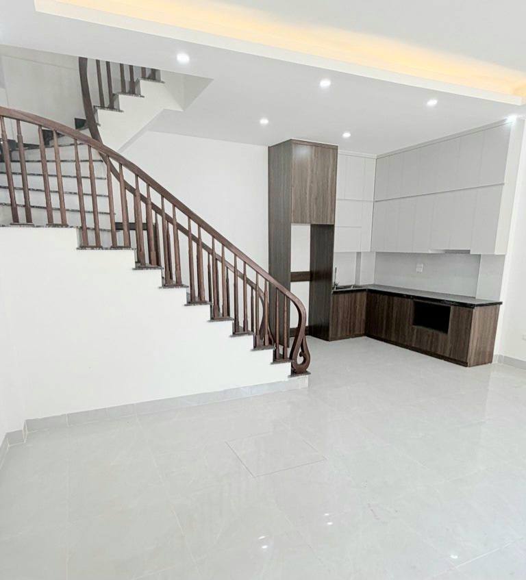 Nhà Ngọc Hồi 45m2, 4 tầng, vị trí vàng cạnh trường học, chợ, bệnh viện