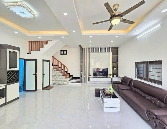 Nhà 4 tầng mặt tiền 8m, ngõ ô tô đỗ cửa, giá 6 tỷ - Nội Am, Liên Ninh