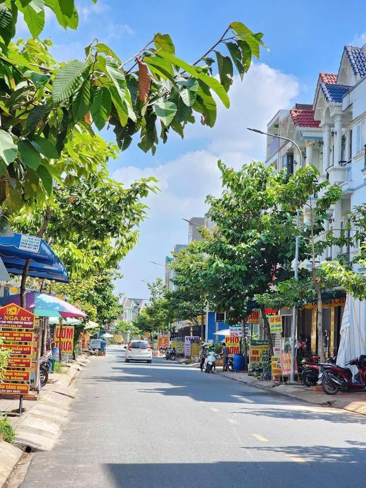 Đất xịn sò khu dân cư Phú Hồng Thịnh 8, Bình Dương giá yêu thương