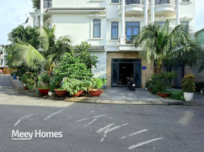 Bán nhà 1 trệt 2 lầu, 70m2 thổ cư 100%, giá chỉ 4,8 tỷ tại Thuận An!