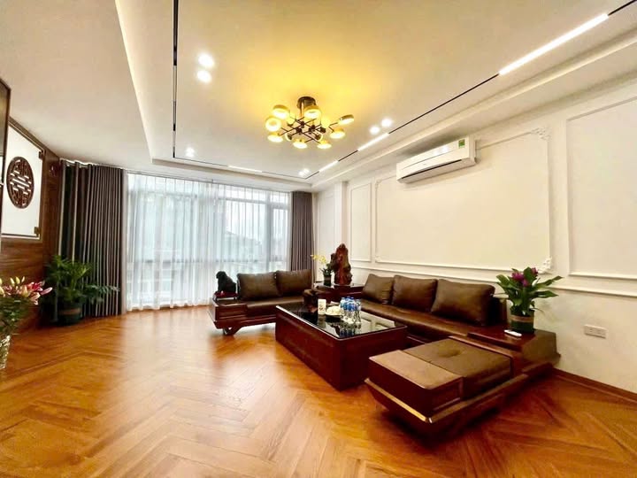Nhà phố Thái Hà, Cầu Giấy, 4 tầng, mặt tiền 4,3m, 62m², hơn 16 tỷ