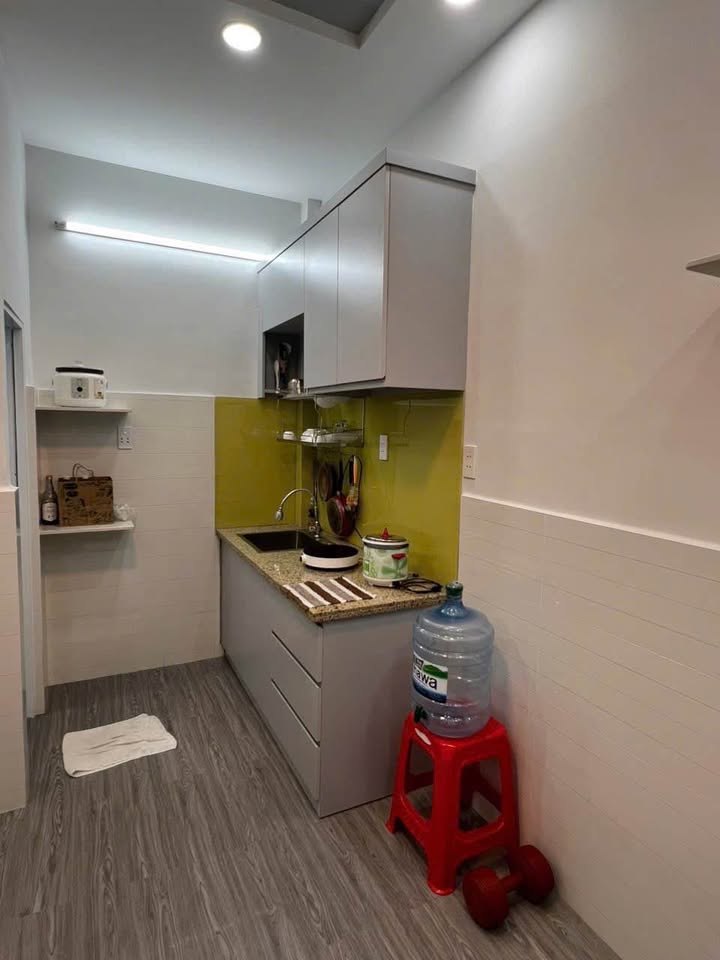 Nhà căn góc 2 mặt tiền, 1 trệt 1 lầu 1 lửng, 4,4m x 5,5m