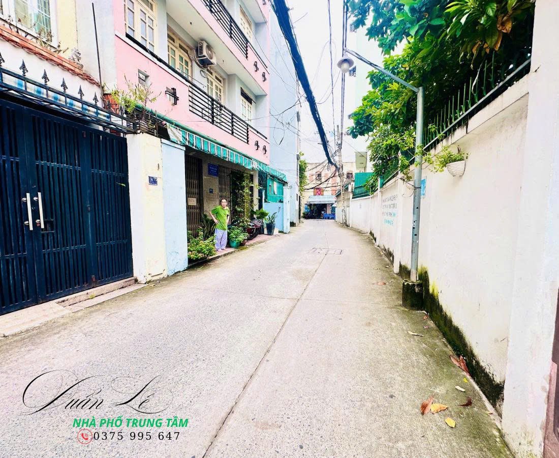 Nhà đẹp trung tâm Quận 10 hẻm xe hơi, 62m², 6 phòng ngủ, xách vali vào ở ngay