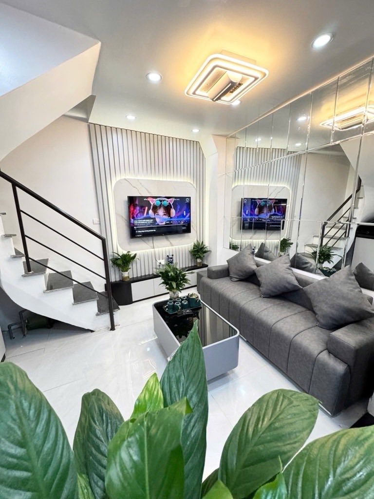 Khám phá căn nhà phố Khâm Thiên với mức giá hấp dẫn chỉ 4.2 tỷ, nhận nhà ngay