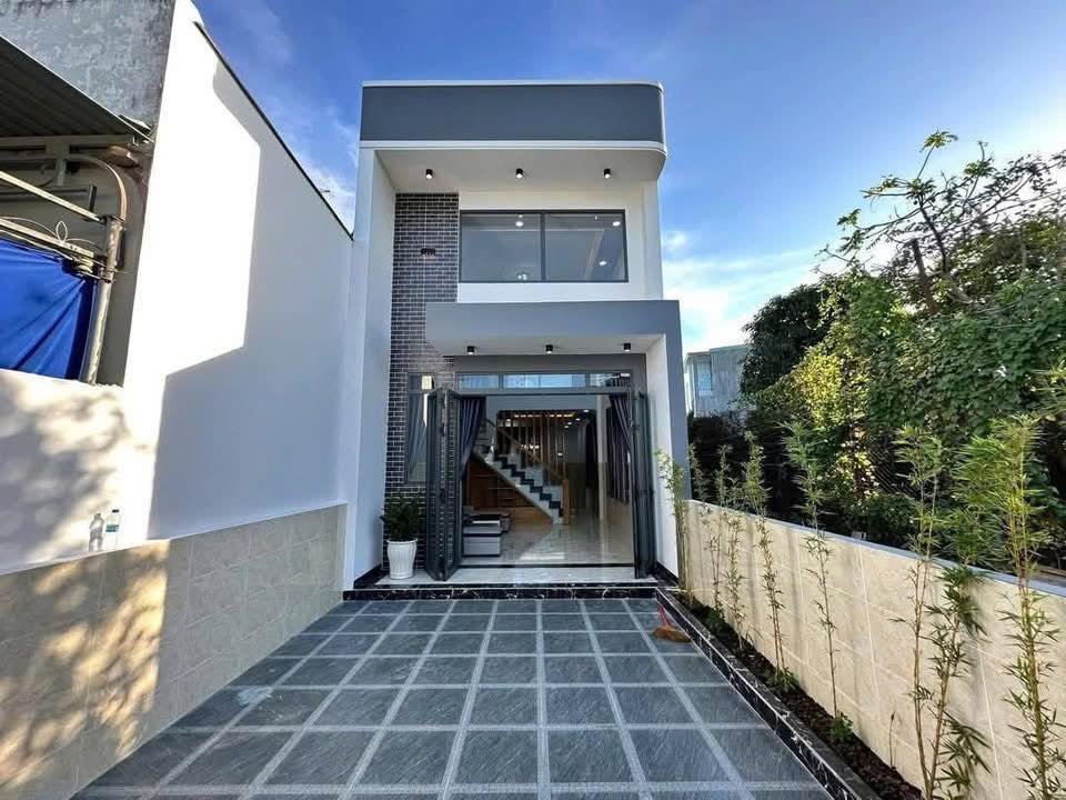 Nhà gác lửng mới xây đẹp lung linh, sổ riêng, giá chỉ từ 400 triệu gần Trạm thu phí Bửu Long