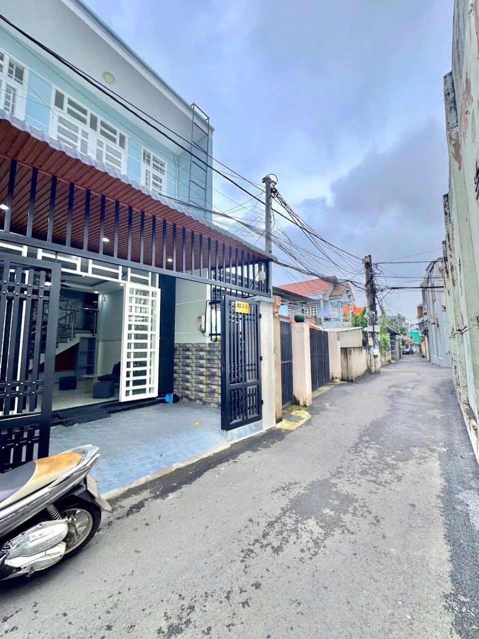 Nhà đẹp 1 trệt 1 lầu gần vincom, đường Dương Tử Giang