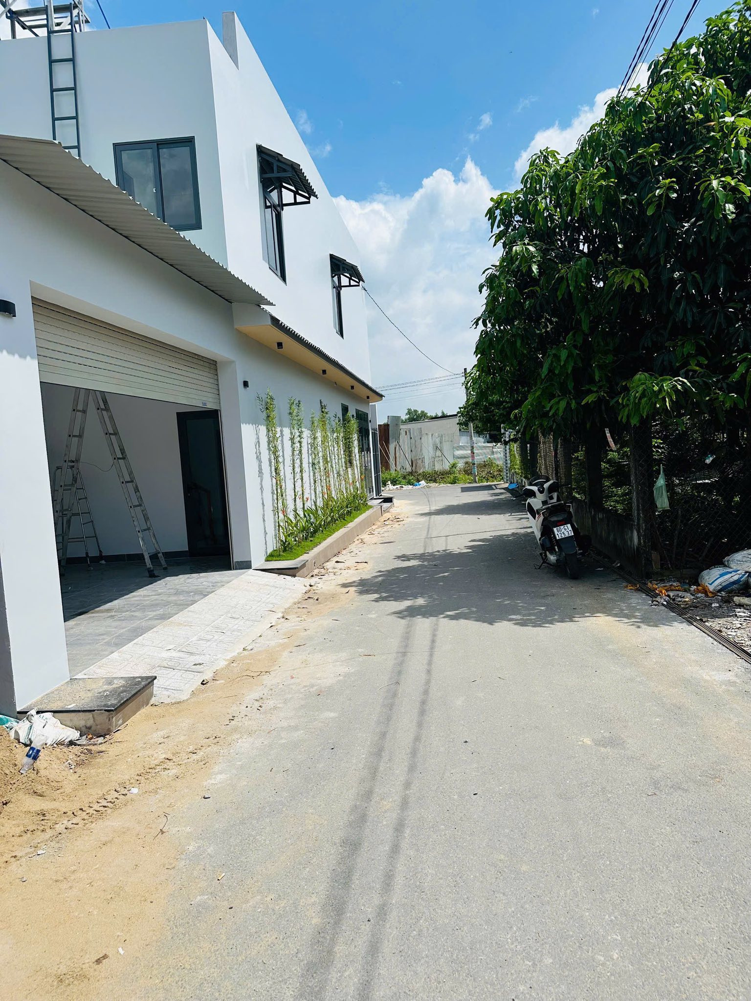 Bán gấp nhà 2 mặt tiền mới xây tại Long Thành, Đồng Nai - 3.7 tỷ