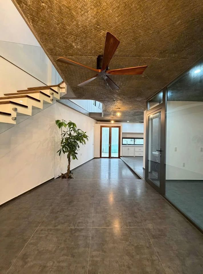 Nhà 2 tầng độc lạ - 3 phòng ngủ chill, sổ hồng sẵn sàng, Huế