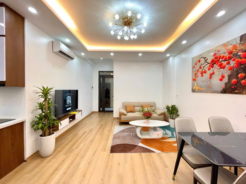 Tọa lạc tại vị trí kim cương Hoàng Đạo Thúy, khu vực Trung Hòa Nhân Chính sầm uất