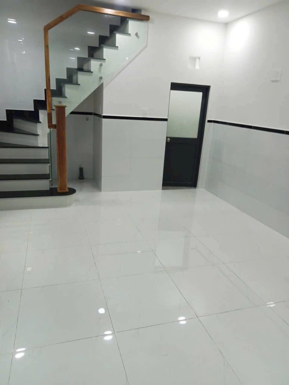 Cho thuê nhà 2 phòng ngủ mới xây, 4mx10m, phường Hiệp Thành, Quận 12