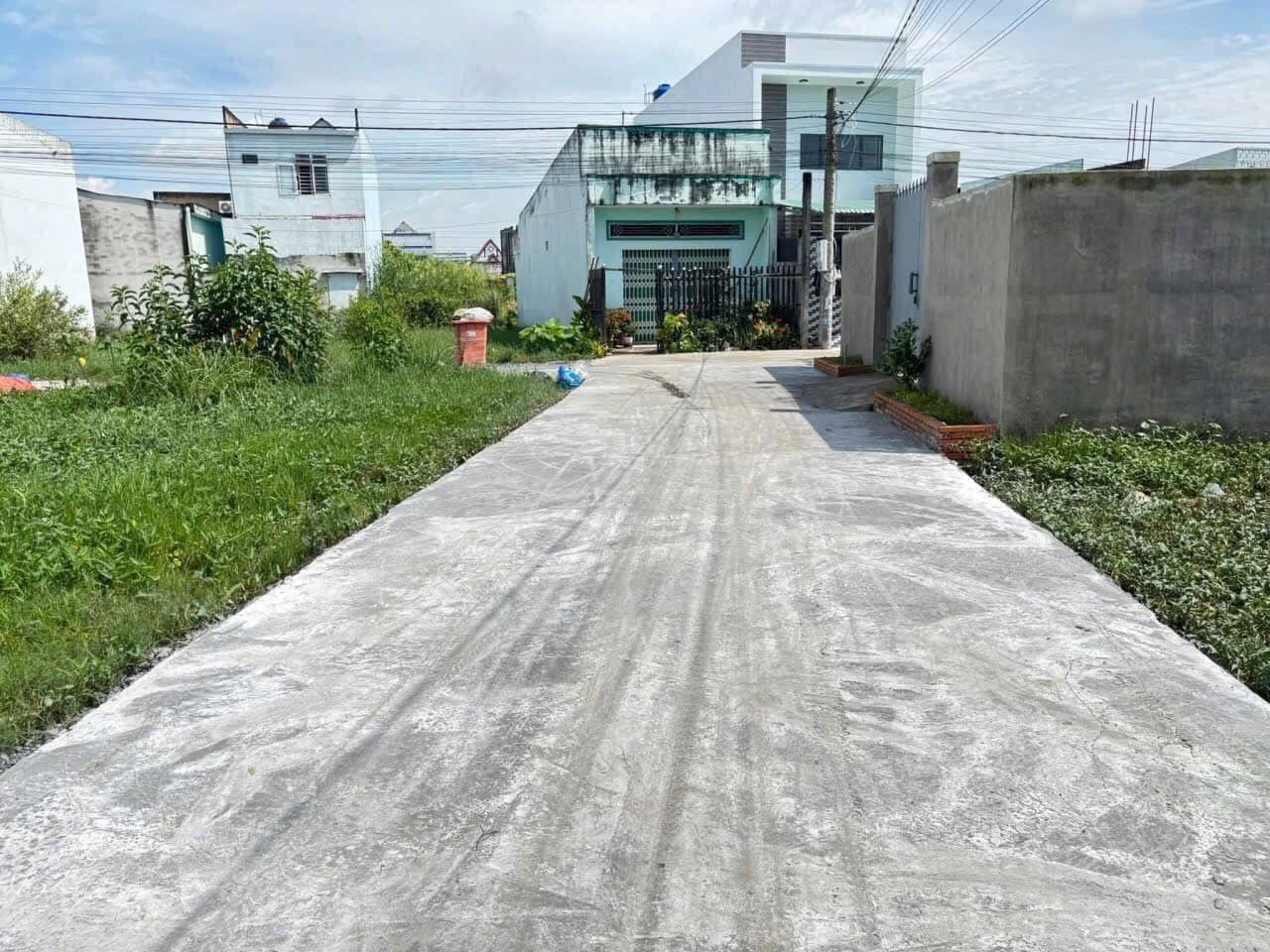 Cần bán gấp nhà cấp 4 tại khu dân cư Phúc Giang, Ấp 3, xã Long Định, huyện Cần Đước