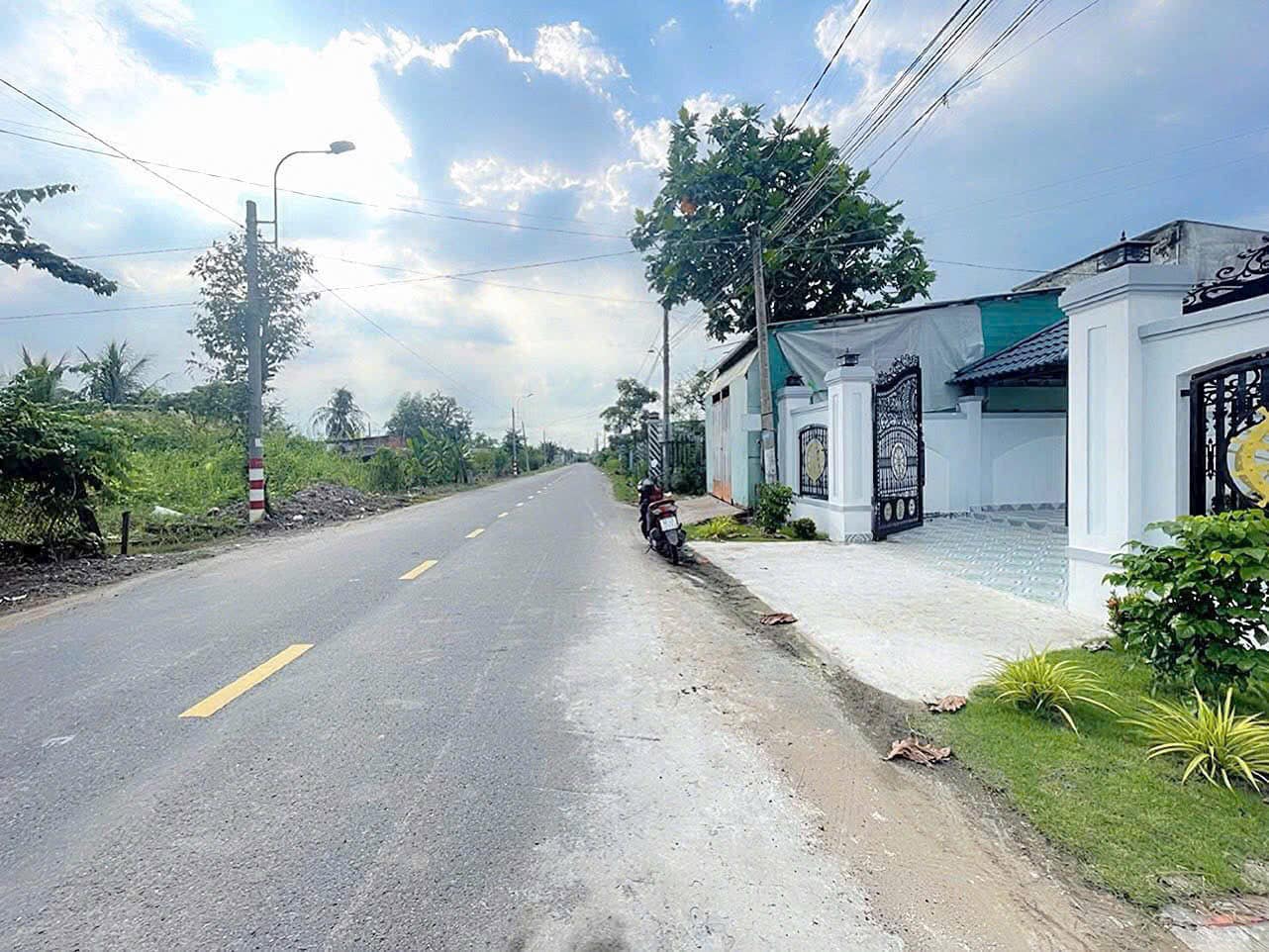 Biệt thự mini 180m² mặt tiền đường nhựa liên xã Long Hoà, Phước Vân, Long An giá 3,1 tỷ