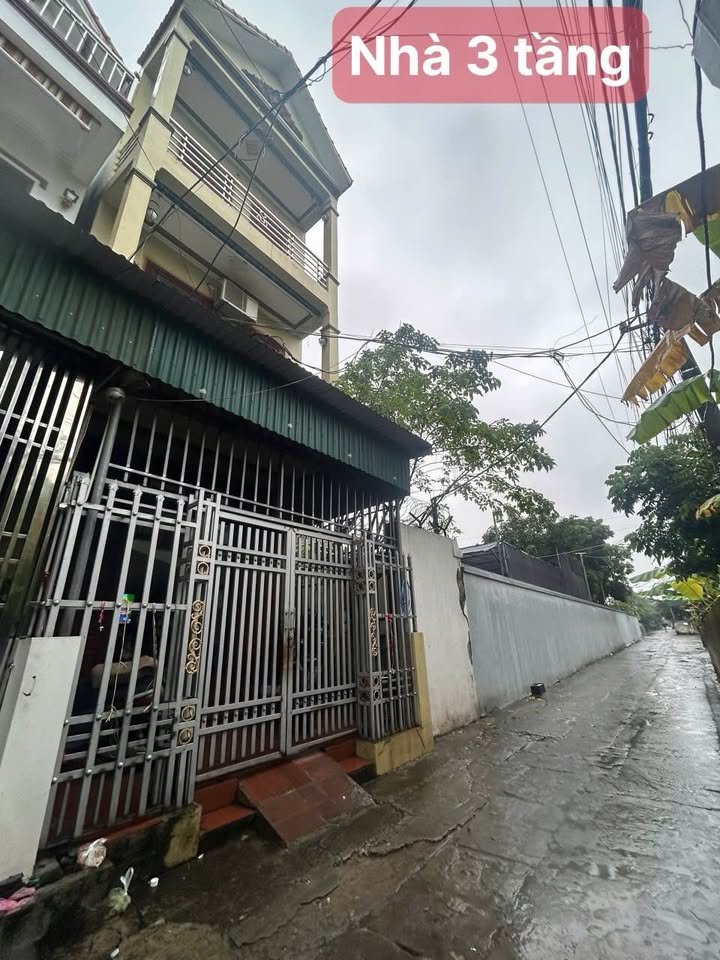 Nhà 3 tầng Thanh Châu rẻ đẹp như mơ, chủ cần tiền bán gấp