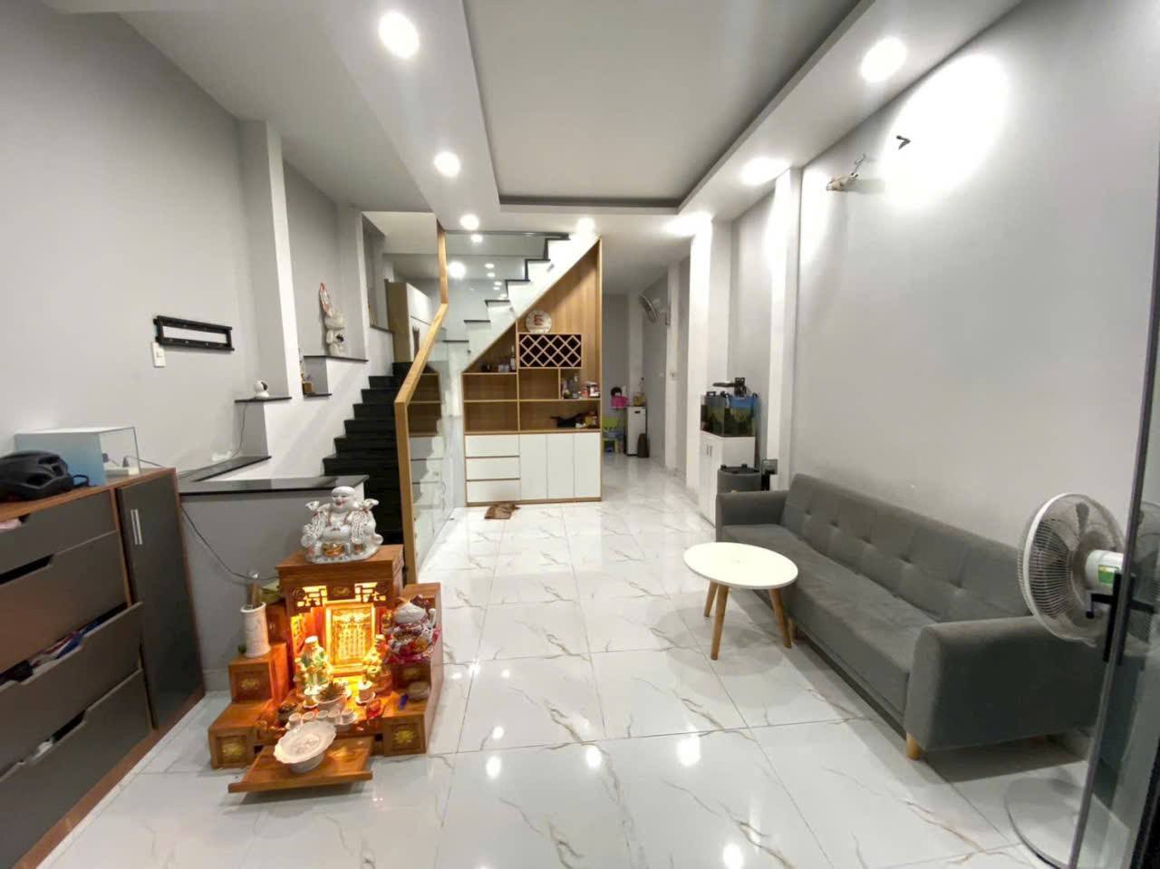 Nhà Gò Vấp 1 sẹc Nguyễn Tư Giản, đầy đủ nội thất, hẻm xe hơi