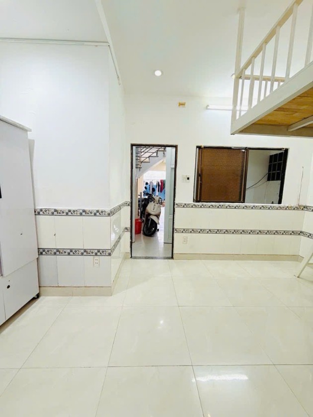 Căn hộ dịch vụ Lê Quang Định, hốt bạc triệu mỗi tháng, xe hơi tận cửa