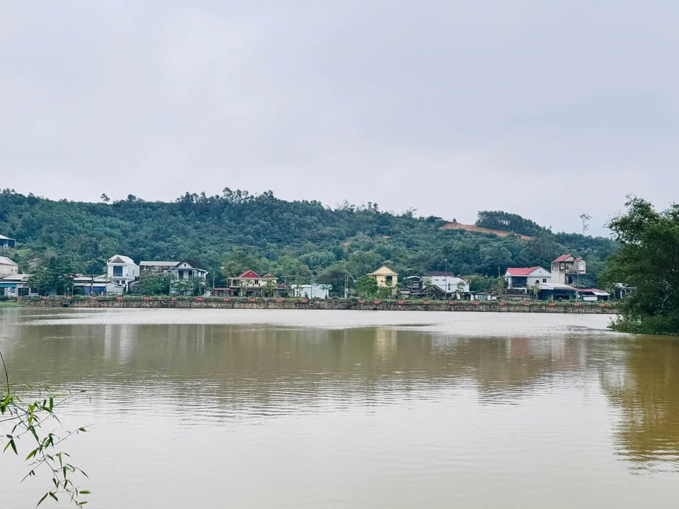 Đất 2 mặt tiền, view hồ Thủy Lợi, đường Trưng Nữ Vương