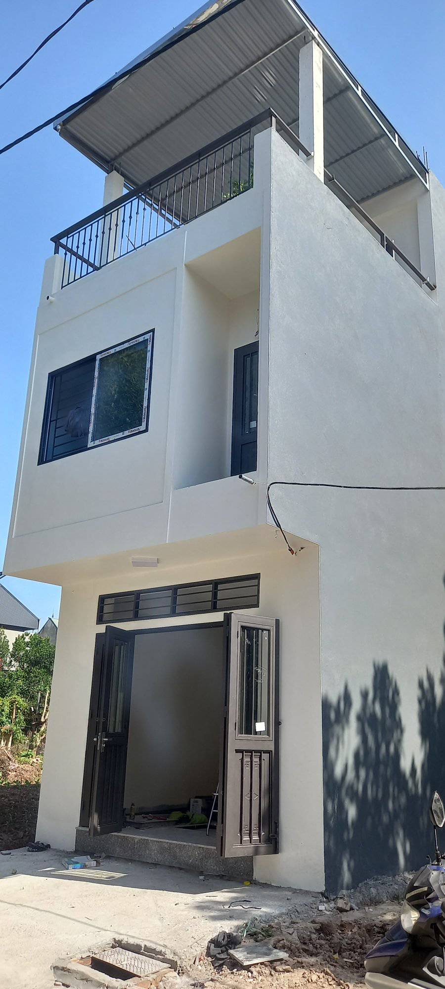 Nhà mới xây 3 tầng, sân vườn đẹp tại Tam Thuấn, Phúc Thọ 3,8 tỷ