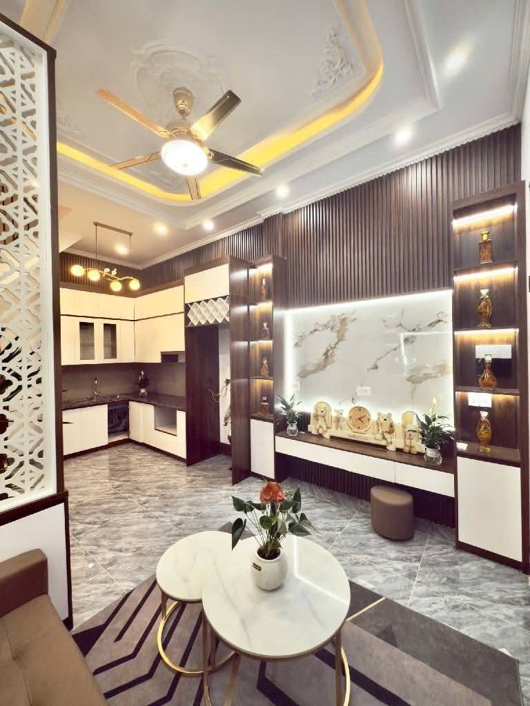 Nhà phố Vân Đồn 5 tầng mới tinh, ngõ thông, giá nhỉnh 7 tỷ, chốt nhanh kẻo lỡ