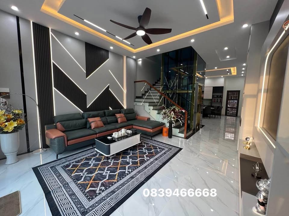 Biệt thự 4 tầng thang máy hiện đại, nội thất cao cấp tại khu đô thị Cao Thắng