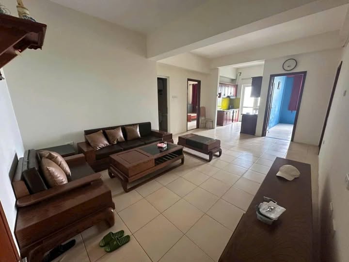 Cho thuê căn hộ 100m2 Resco Cổ Nhuế - 3 phòng ngủ đủ nội thất, hướng Đông Nam