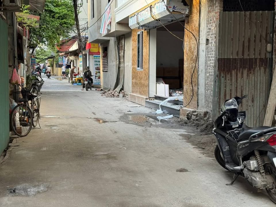 Bán nhà 7 tầng thang máy, 3 mặt tiền, view hồ, ô tô tránh, kinh doanh tại Cầu Diễn, Hà Nội