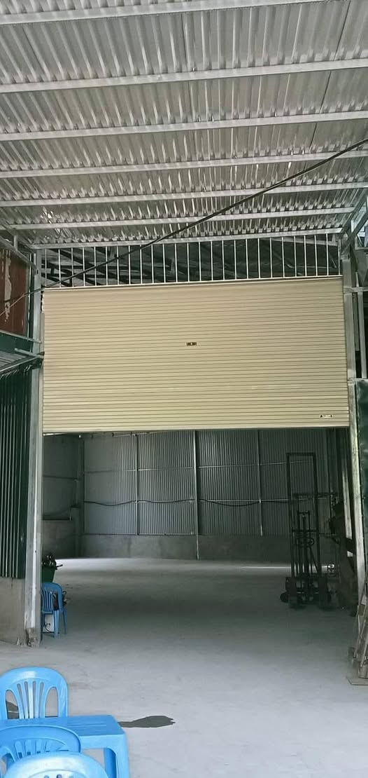 Cho thuê kho xưởng 400m2 mặt phố lớn, container ra vào tận cửa