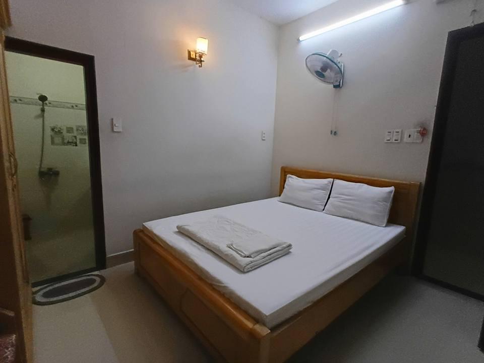 Bán khách sạn 6 tầng thang máy, 16 phòng, mặt tiền Hiệp Thành, Quận 12, dòng tiền 70 triệu/tháng