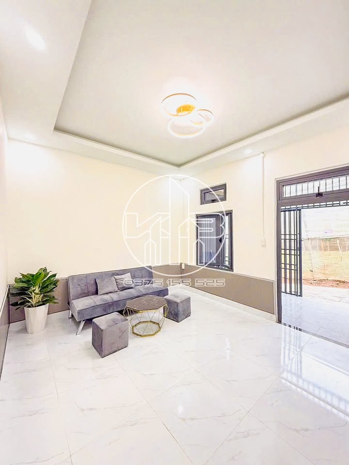 Bán nhà phố 61m2 đường Nguyễn Hữu Cảnh, 1 tầng, 2 phòng ngủ, gần khu biệt thự cao cấp