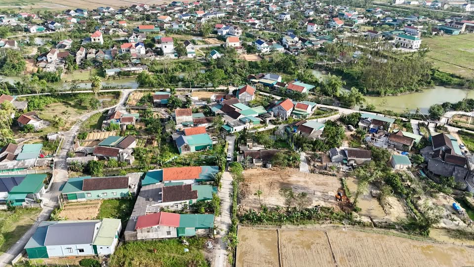 Tọa lạc tại vị trí đắc địa giữa lòng thị trấn Đồng Lộc