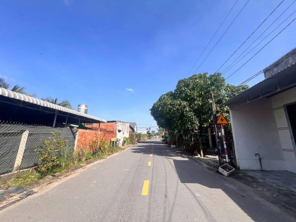 Bán nhà cấp 4 mặt tiền đường nhựa, nở hậu 3,9m x 12m, phường Ninh Thạnh, Tây Ninh