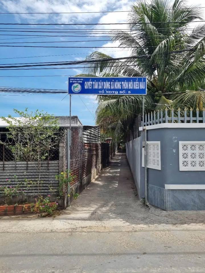 Bán nhà vườn Bình Phú, Bến Tre không gian yên bình, giá tốt