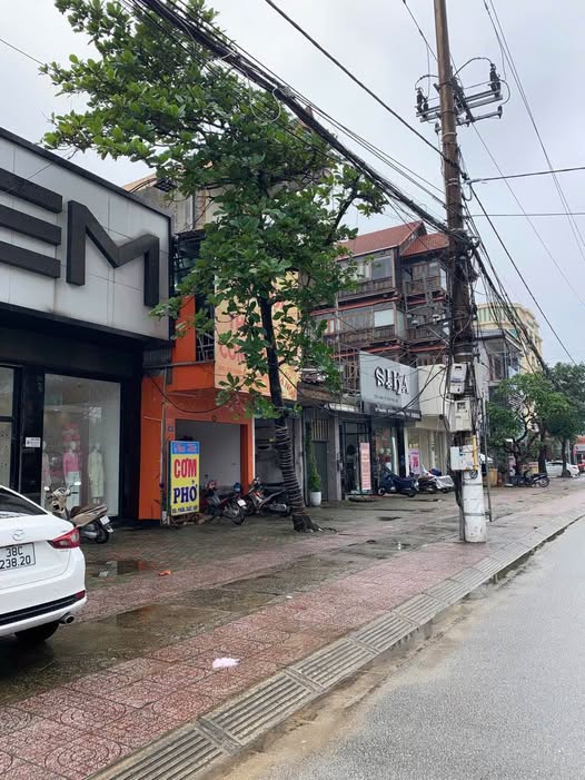 Bán đất mặt đường Trần Phú, Hà Tĩnh - 359m2 hướng Đông Bắc