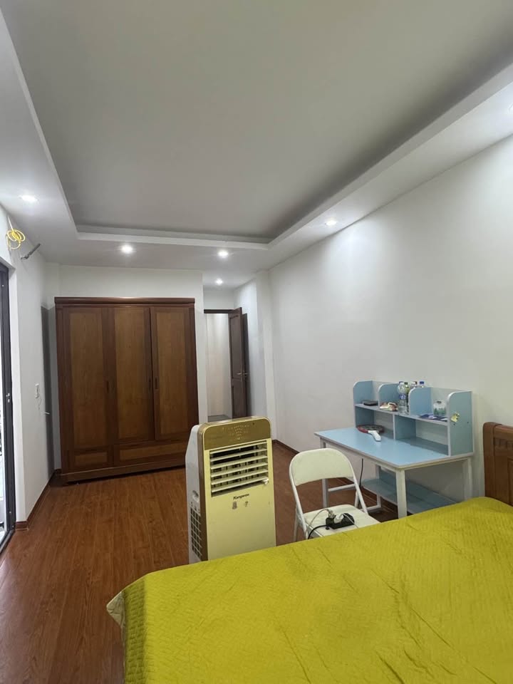 Nhà Kim Chung, Hoài Đức dân xây kiên cố, tặng toàn bộ nội thất, sổ vuông vắn