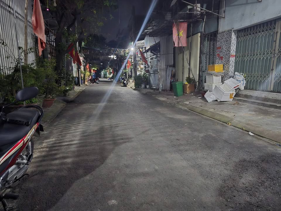 Nhà cấp 4 kèm 3 phòng trọ, dòng tiền ổn định