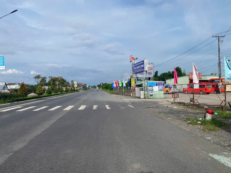 Đất Vị Thanh, mặt tiền quốc lộ 61C, 889m2, làm gì cũng lời