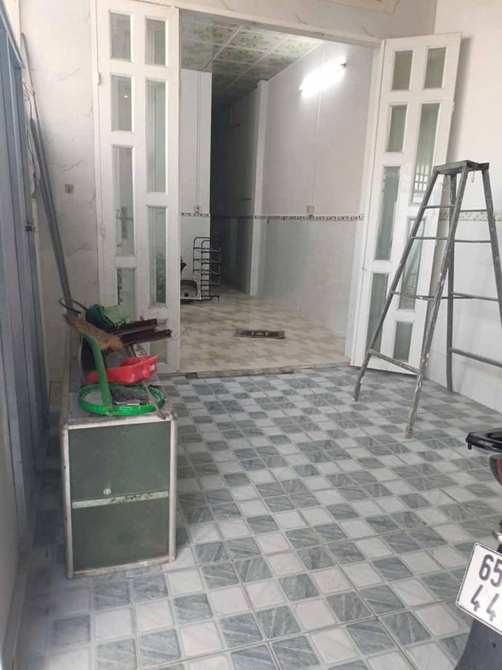 Cho thuê nhà hẻm 3.5m x 18m, 2 phòng ngủ, đường Nguyễn Văn Cừ, Cần Thơ