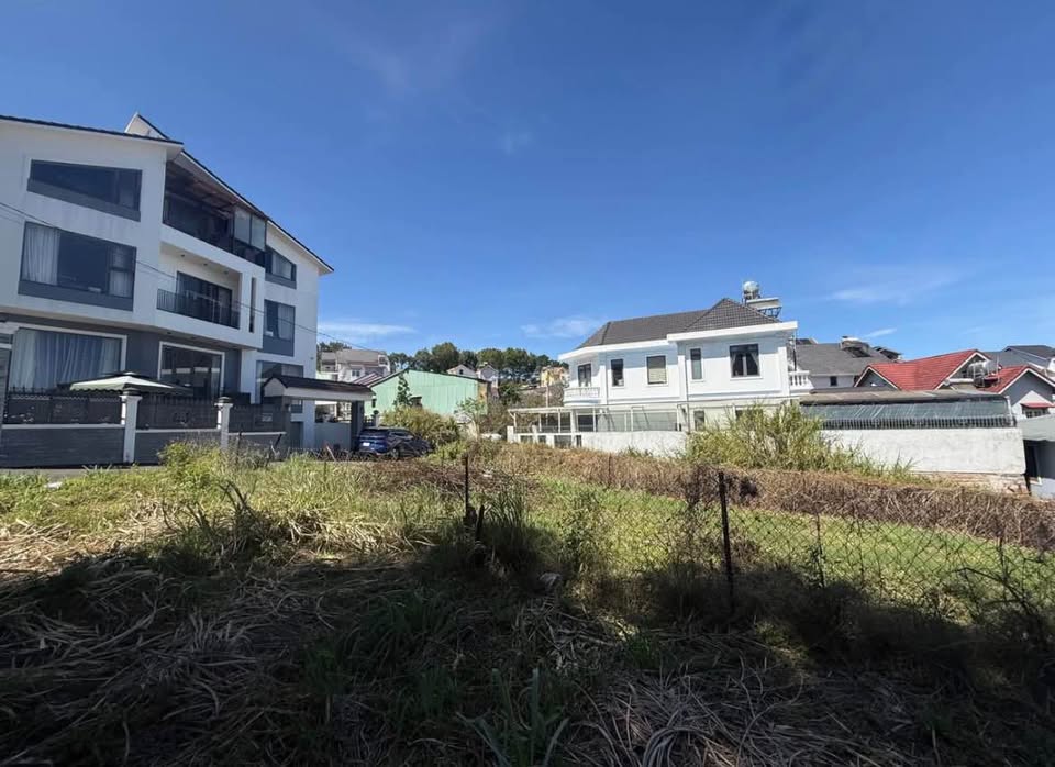 Bán đất biệt thự 216m2 Đà Lạt, view thung lũng thoáng mát, giá 8,2 tỷ