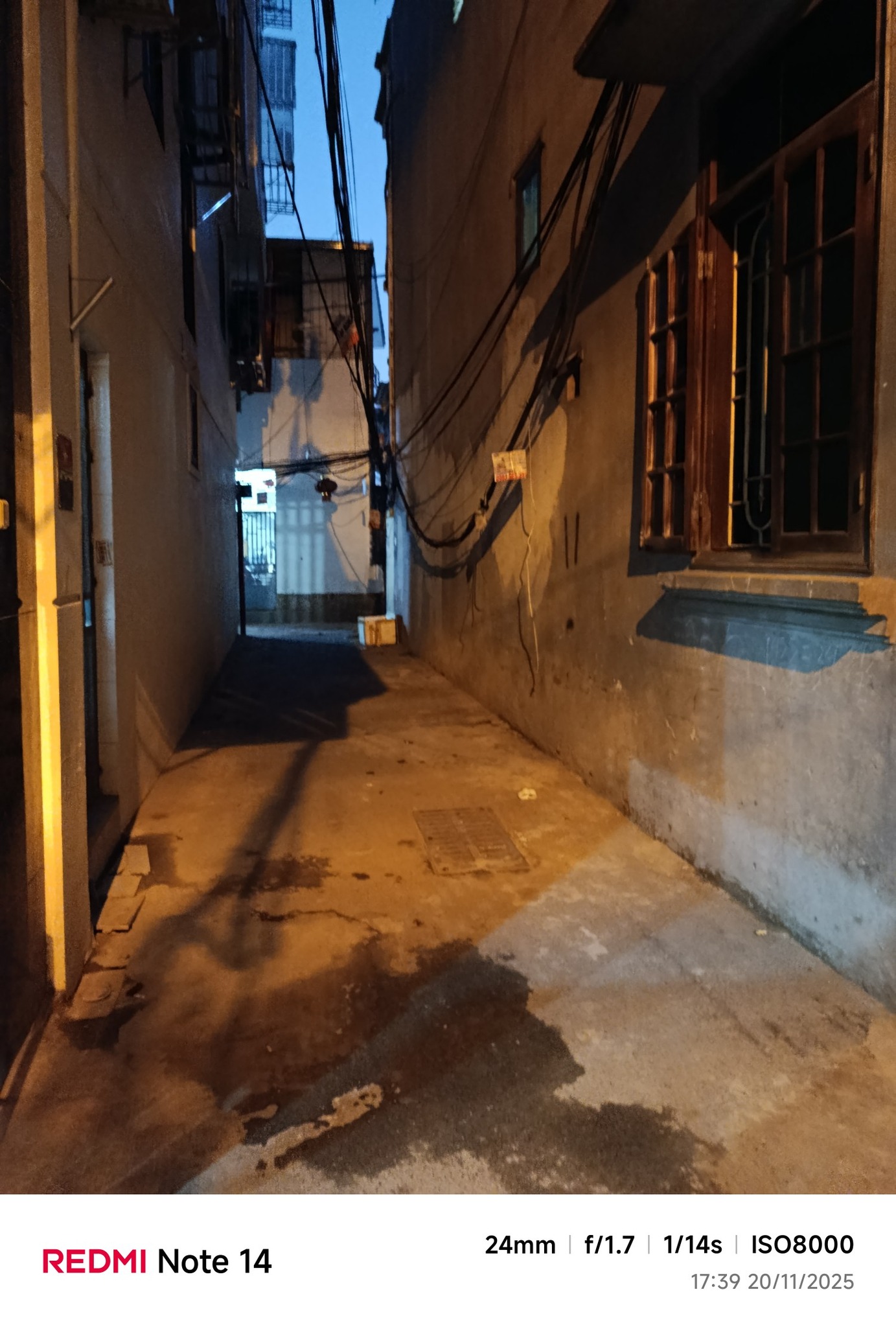 Nhà 5 tầng Từ Liêm, 7 phòng ngủ, ô tô đỗ cửa, giá yêu thương