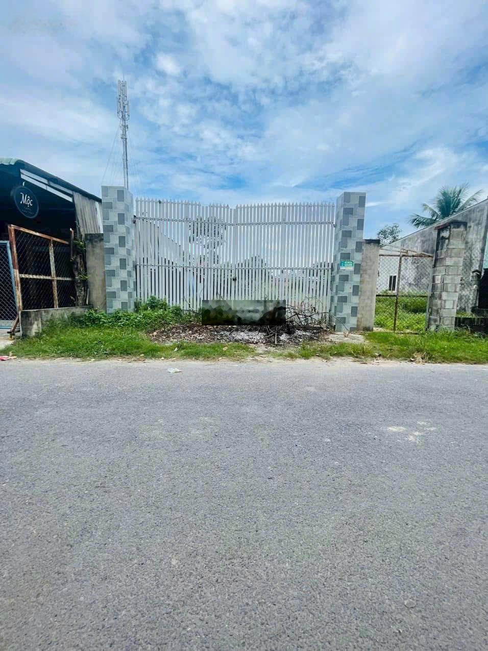 Chủ ngộp bank gửi bán gấp lô đất 318m2 full thổ. Giá750 triệu. Tại xã Phước Vĩnh An, Củ Chi