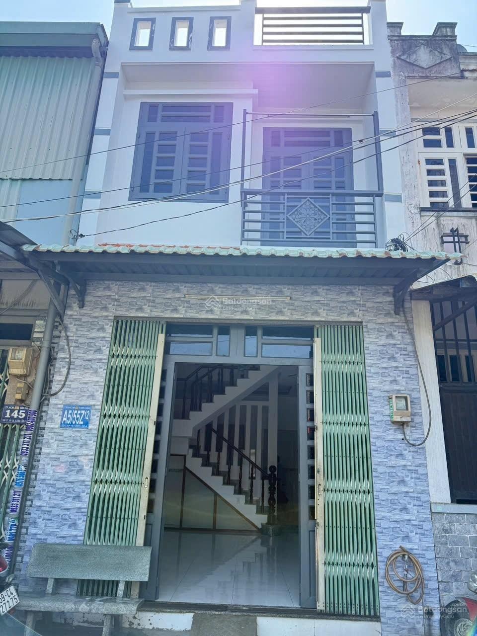 bán nhà 4 x 10 Đúc Suốt đẹp 2pn _ 2 wc. hướng Bắc