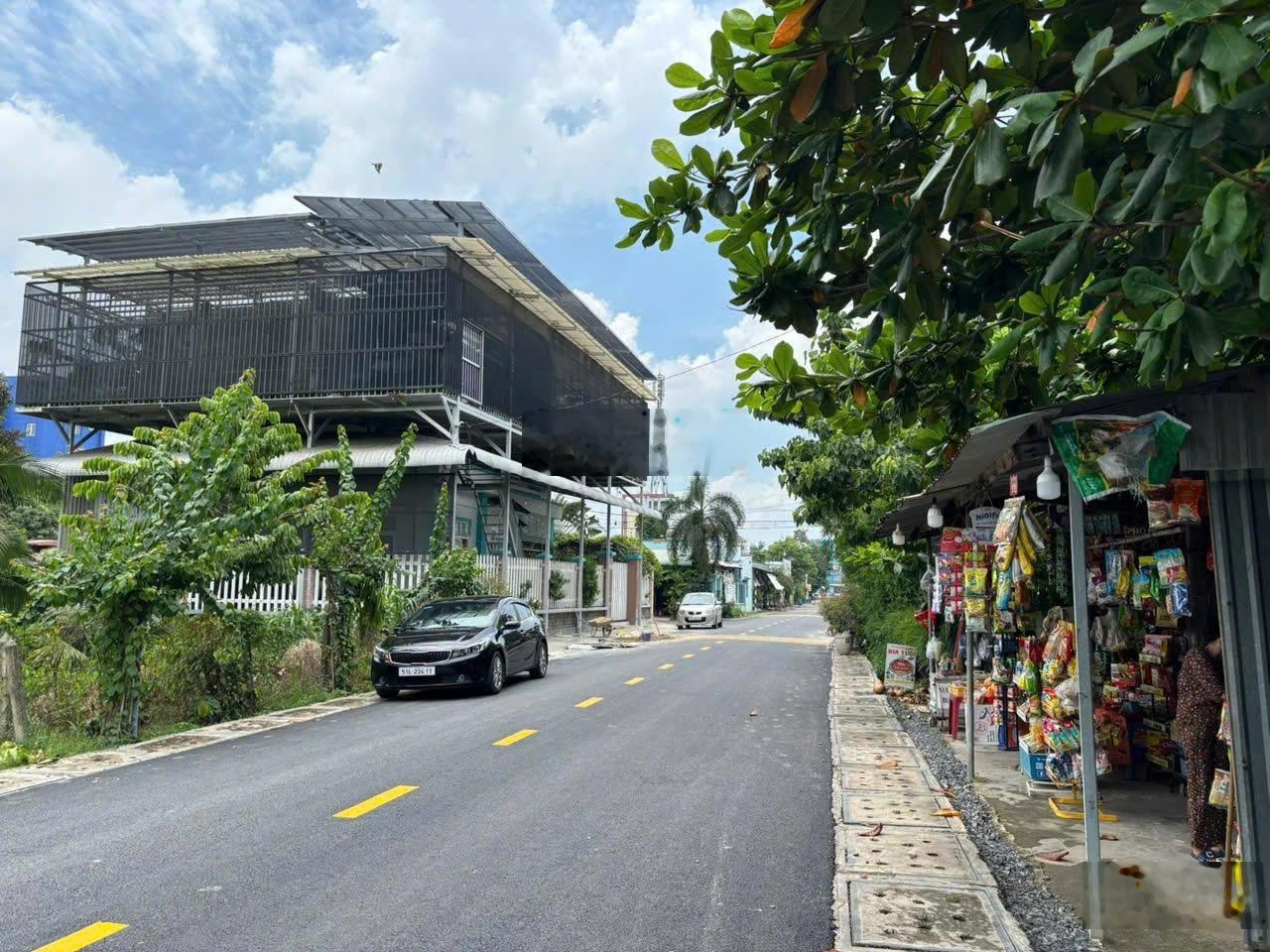 Bán đất 720tr - MT đường 12m, ngay thị trấn Củ Chi - 224m2 (10x24m) sổ riêng, còn thương lượng